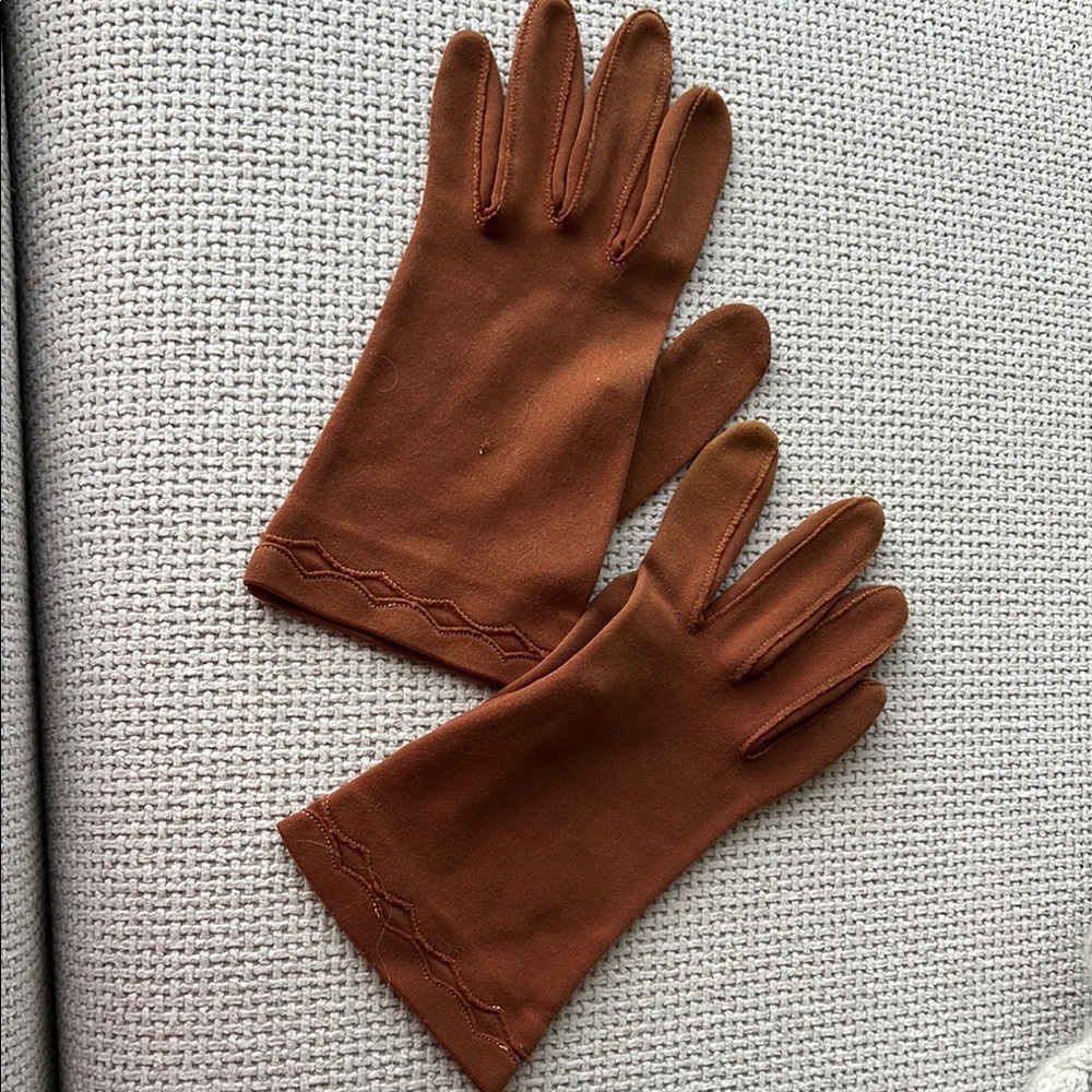Vintage gloves circa 1940-50
